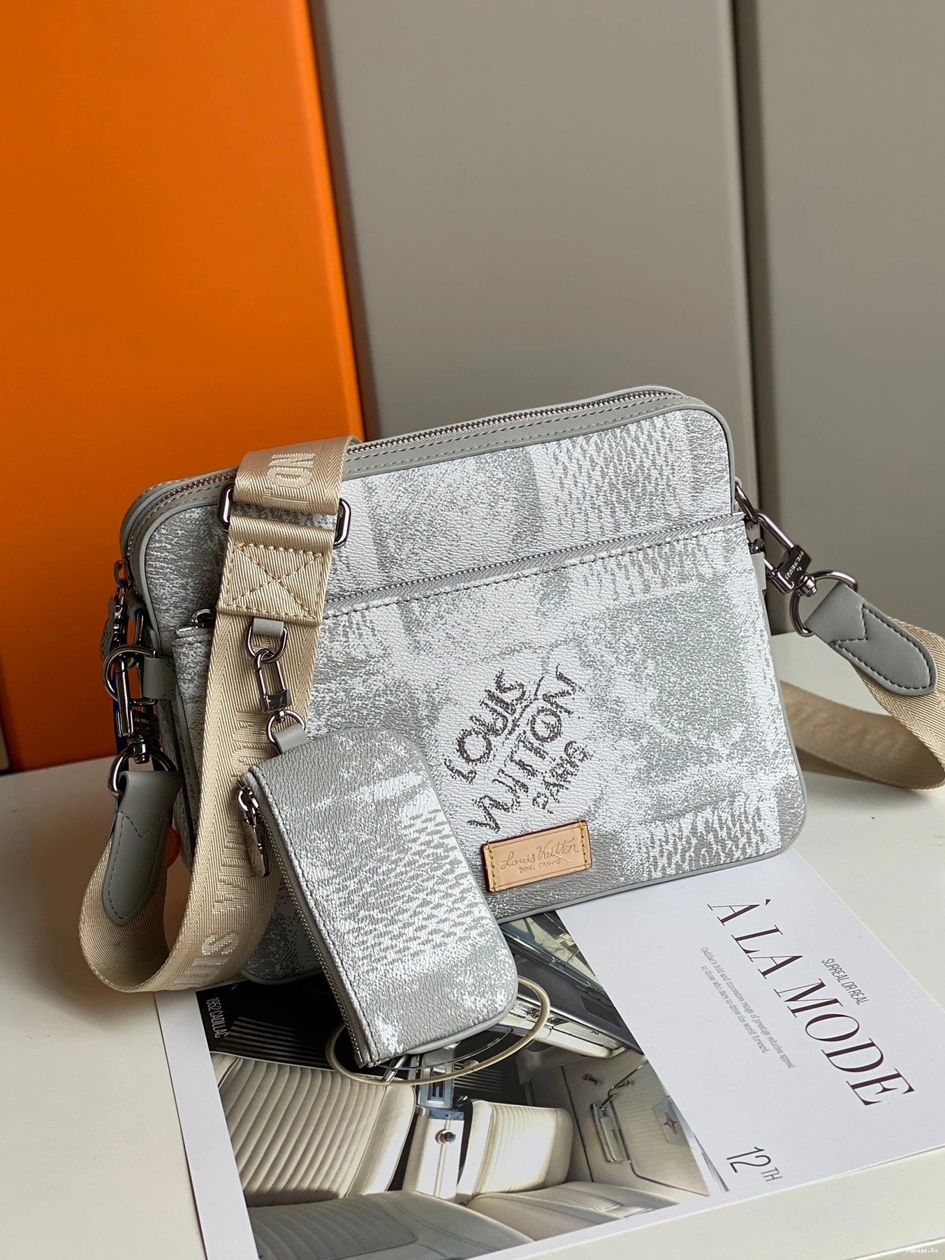 VUITTON TRIO MESSENGER LOUIS 0414